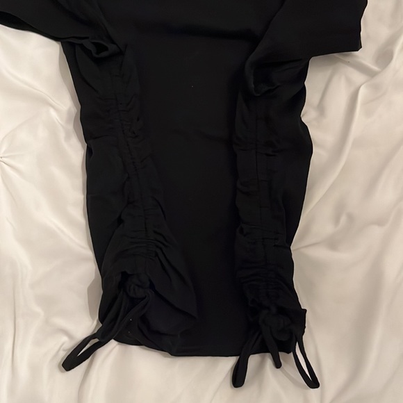 SHEIN Ruched Tee - Picture 2 of 4